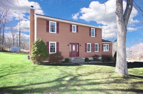 8 Old Sawmill Dr, Beacon-Falls, CT 06403 exterior