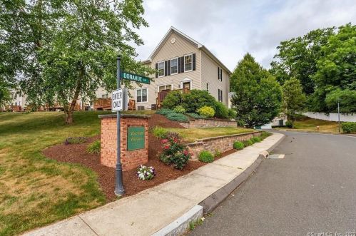 22 Donahue Ln, Manchester, CT 06042 exterior
