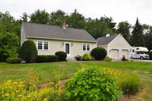 434 Josiah Bartlett Rd, Concord, NH 03301 exterior