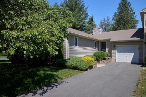 1006 Meadowview Dr, East-Windsor, CT 06088 exterior