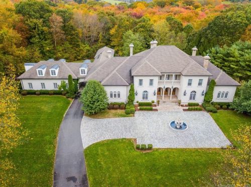 289 Burr Hall Rd, Waterbury, CT 06762 exterior