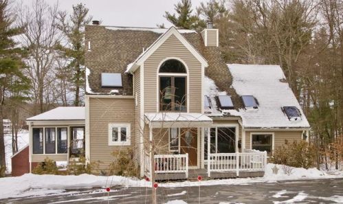 59 Grimes Rd, Hubbardston, MA 01452 exterior
