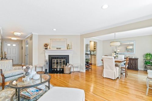 40 Fuller Pond Rd, Middleton, MA 01949 exterior