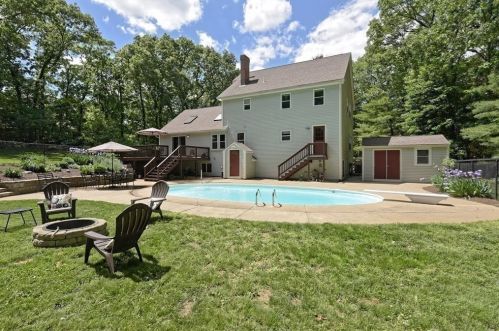 165 Cumberland Rd, Wrentham, MA 02093 exterior