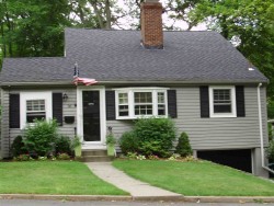 36 Elinor Rd, Newton, MA 02461 exterior