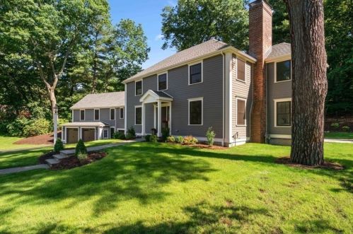 25 Old Colony Rd, Wellesley, MA 02481 exterior