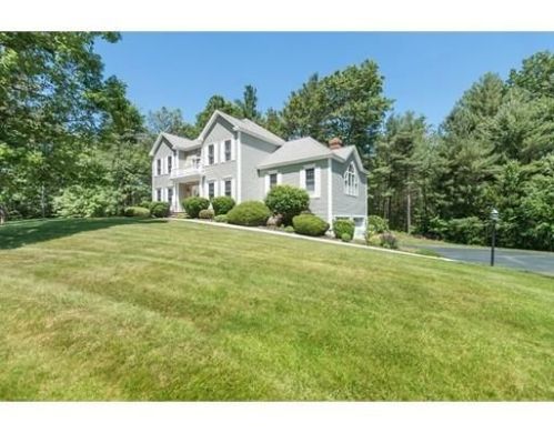15 Sycamore Ave, Salem, NH 03079 exterior