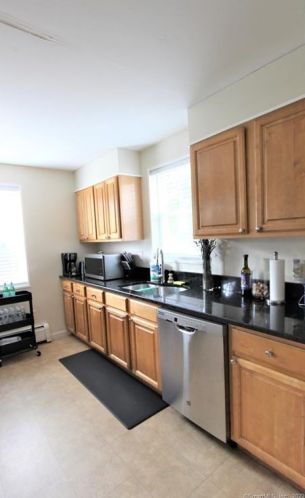 382 High Ridge Dr, Bridgeport, CT 06606 exterior