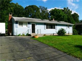 60 Pierson Dr, Wallingford, CT 06492 exterior