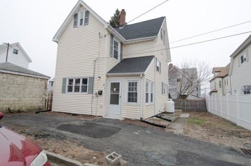 5 Perry Pl, Everett, MA 02149 exterior