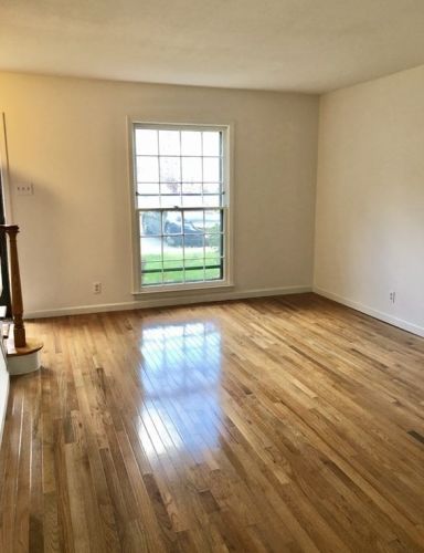 28 Smithfield Ct, Springfield, MA 01108 exterior