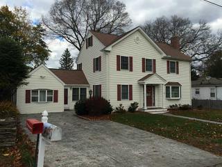 16 David St, Smithfield, RI 02828 exterior