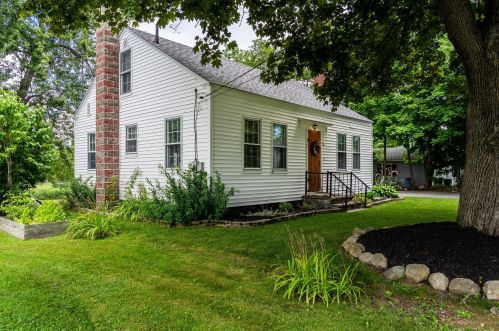 73 Old Winthrop Rd, Augusta, ME 04330 exterior