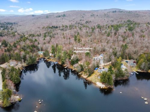 70 Cove Rd, Washington, NH 03280 exterior