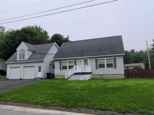37 Winding Way, Lewiston, ME 04240 exterior