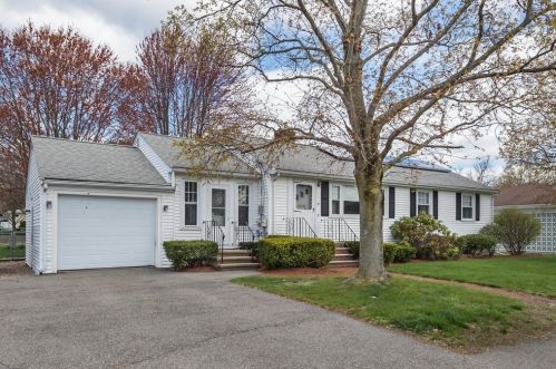 29 Thistle Rd, Woburn, MA 01801 exterior