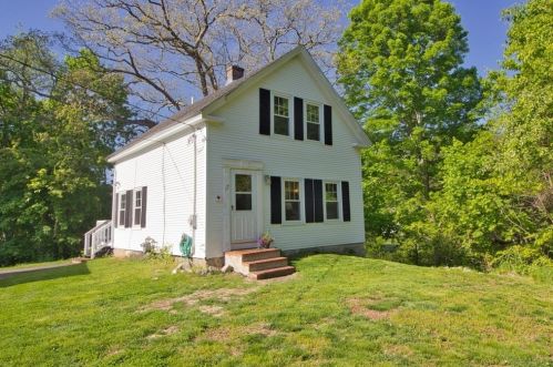 17 Cutler St, Medway, MA 02053 exterior
