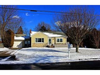 17 Brookdale Rd, Middletown, RI 02842 exterior