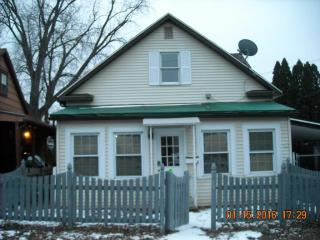 11 Ohio Ave, Chicopee, MA 01013 exterior