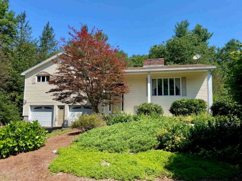 6 Apollo Rd, Londonderry, NH 03053 exterior