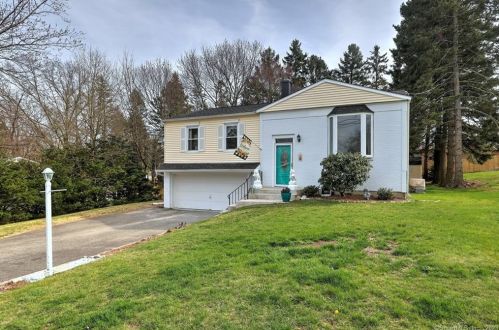 25 Wayne Rd, Milford, CT 06460 exterior