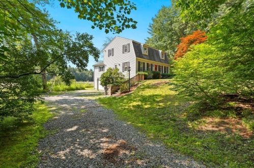 51 Haynes Rd, Townsend, MA 01469 exterior