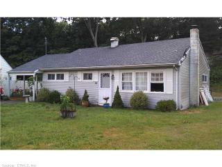 12 Linda Ct, Groton, CT 06340 exterior