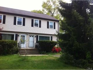 6 Meredith Ct, Norwalk, CT 06854 exterior