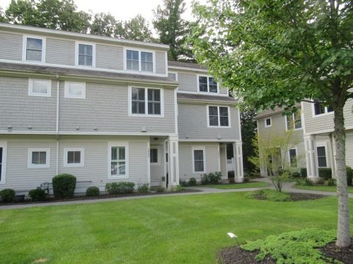 2604 Tupelo Cir, North-Andover, MA 01845 exterior