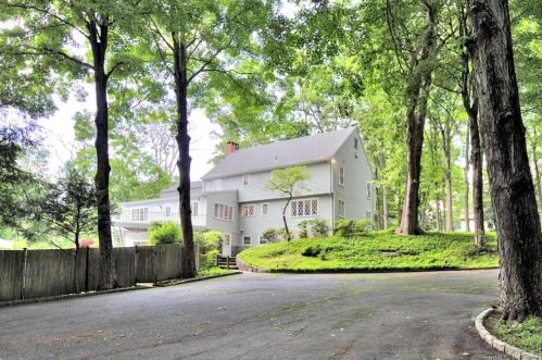 40 Red Coat Rd, Westport, CT 06880 exterior