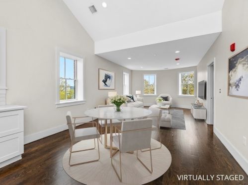 8 Monument Sq, Roxbury-Xing, MA 02129 exterior