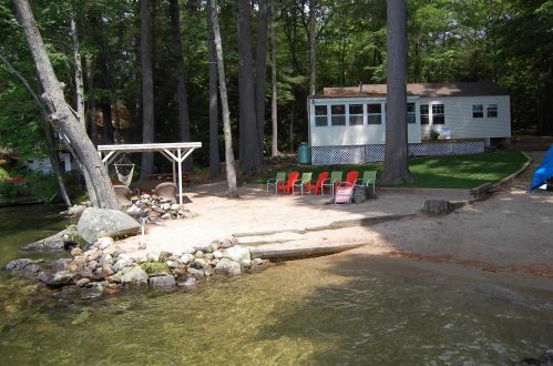 59 Roberts Cove Rd, Wakefield, NH 03872 exterior
