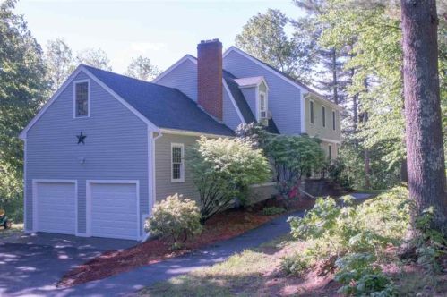 26 Bush Hill Rd, Pelham, NH 03076 exterior