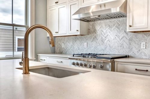 92 8Th St, Roxbury Xing, MA 02127 exterior