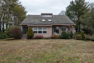 175 Winnapaug Rd, Westerly, RI 02891 exterior