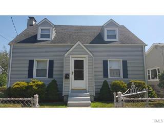 437 Canaan Rd, Stratford, CT 06614 exterior