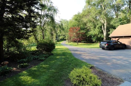 83 Kenyon Rd, Morris, CT 06763 exterior