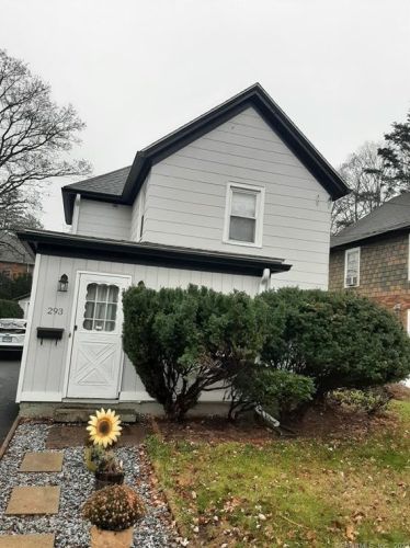 293 Spruce St, Manchester, CT 06040 exterior