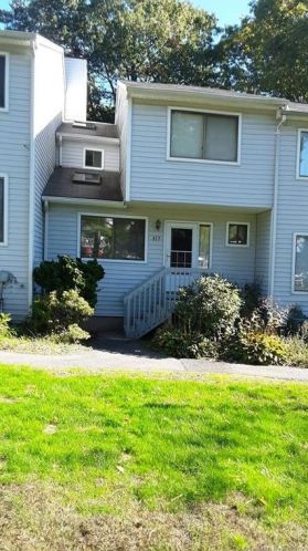 415 Cypress Rd, Hartford, CT 06111 exterior