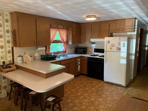 1106 Cohannet St, Taunton, MA 02780 exterior