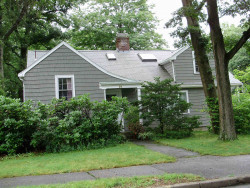 24 Hemlock Rd, Newton, MA 02464 exterior