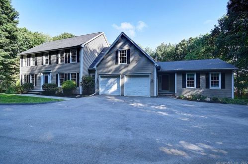 44 Fieldstone Dr, South Glastonbury, CT 06073 exterior