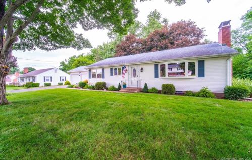 8 Olson Ave, Portland, CT 06480 exterior