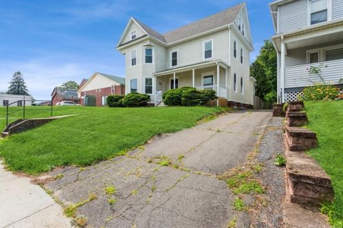 95 Main St, Middletown, CT 06457 exterior