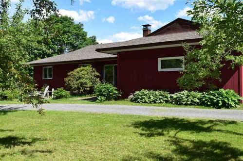 266 Beech Hill Rd, Wentworth, NH 03282 exterior