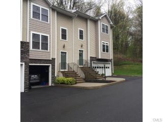 69 Stetson Pl, Danbury, CT 06811 exterior