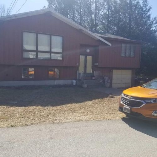 8 Robin St, Providence, RI 02904 exterior