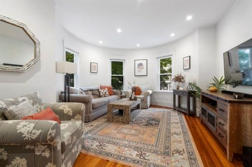 257 Cottage St, Roxbury-Xing, MA 02128 exterior