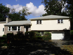 105 Oldham Rd, Newton, MA 02465 exterior