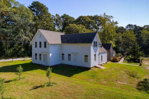 215 Paine Hollow Rd, Wellfleet, MA 02667 exterior